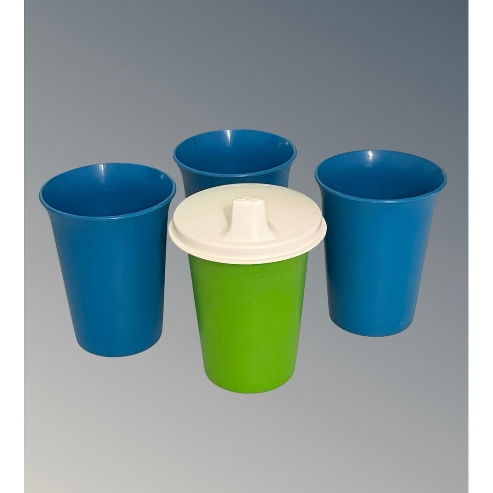 Tupperware VTG Bell Tumbler Set of 4 Blue Green with 1 Sipper Lid 109 Made USA